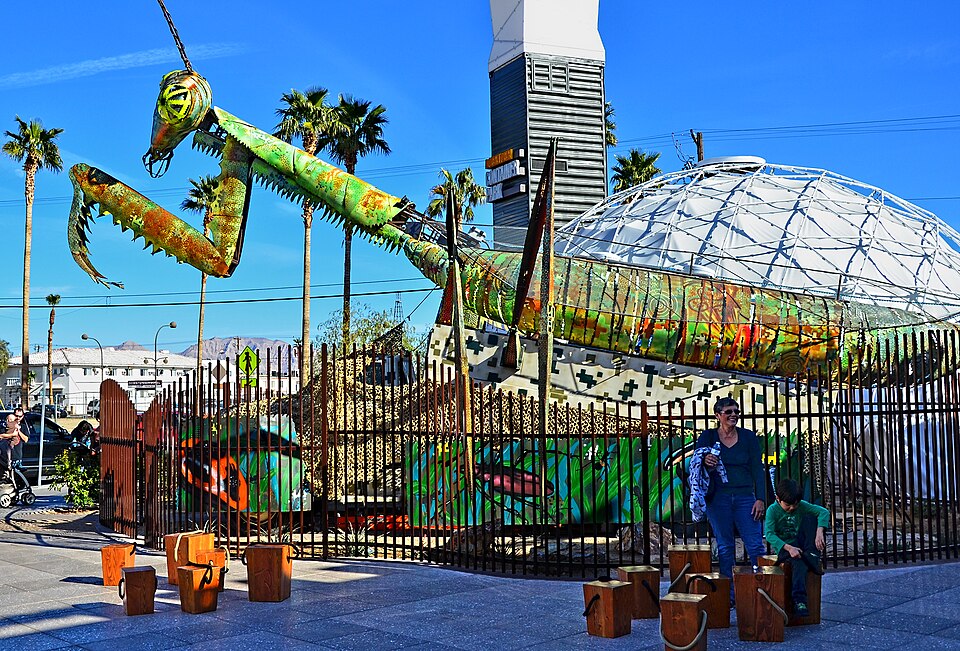 Downtown_Container_Park_ _Downtown_ _Las_Vegas,_NV_%2812426967125%29